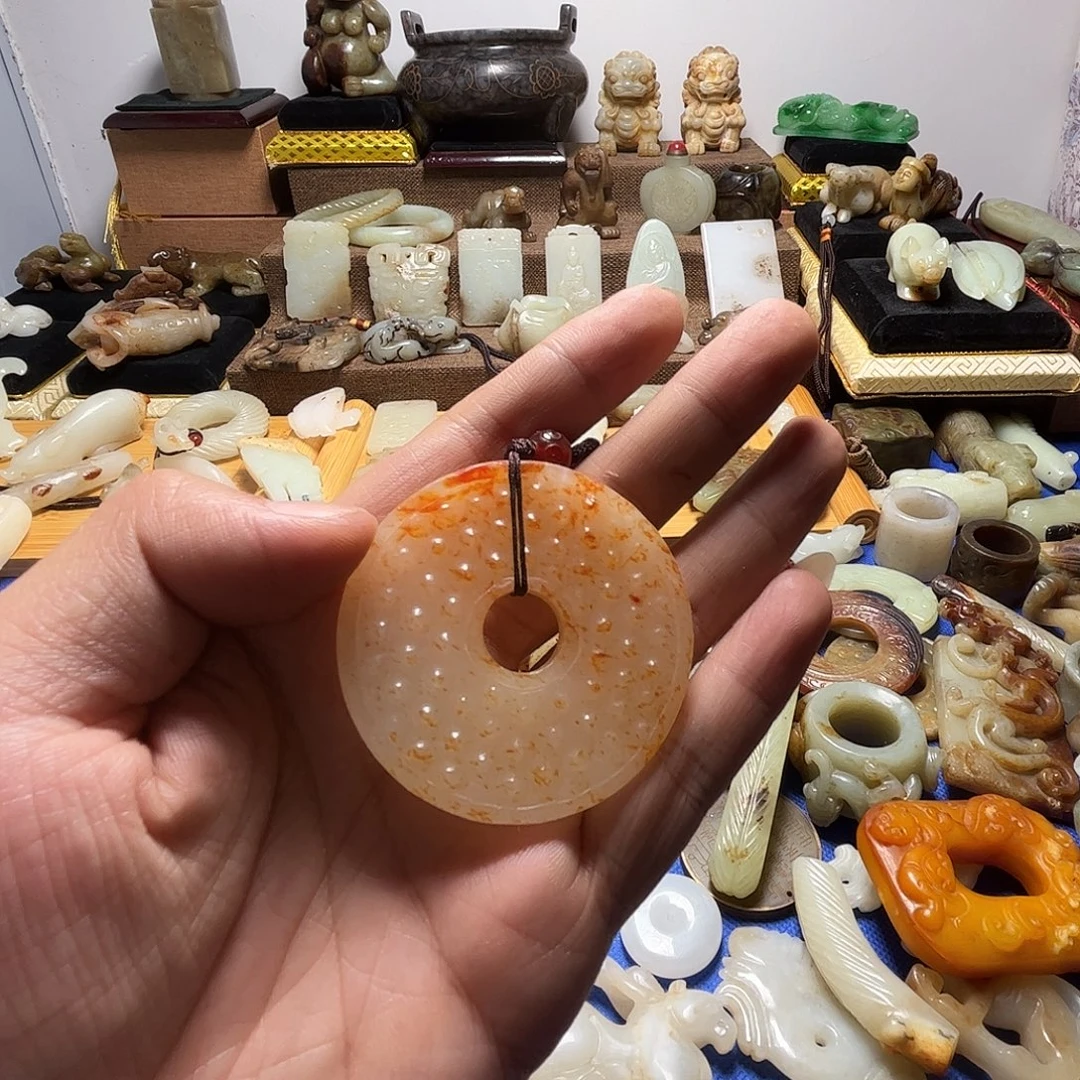 逍***间未镶嵌和田玉挂件