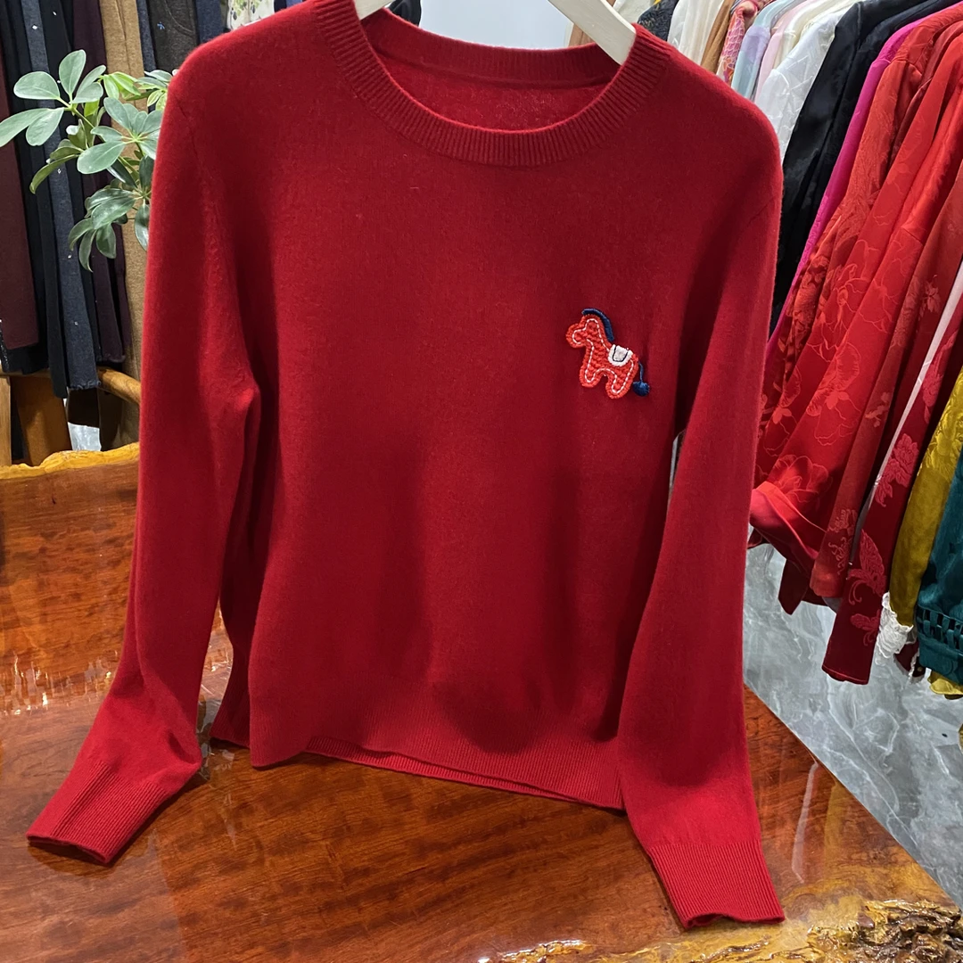 新年红马到成功刺绣圆领羊毛针织衫女2025秋冬简约氛围感小众毛衣