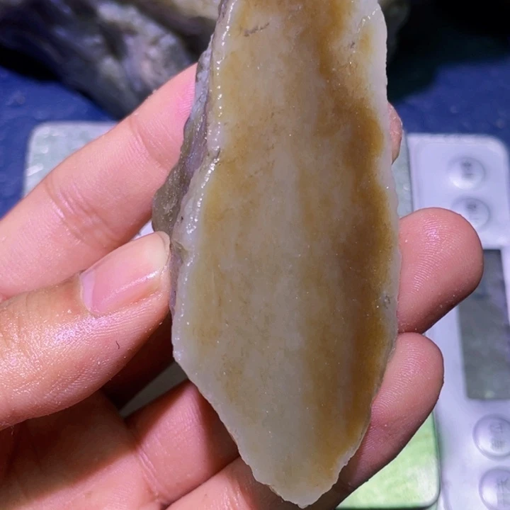 和田玉（糖玉）未镶嵌珠宝半成品
