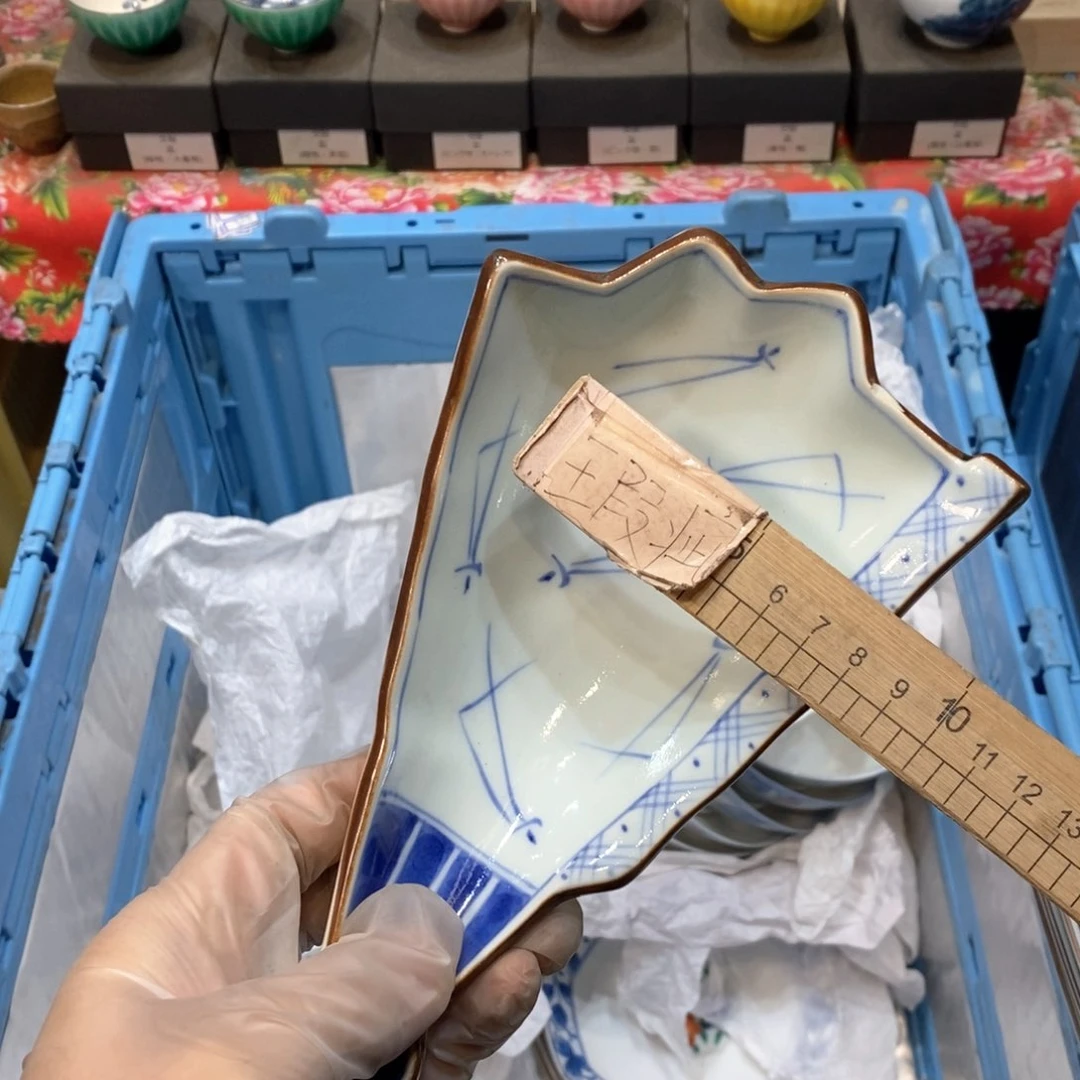 瓷片L****e经历过哈哈哈哈哈哈