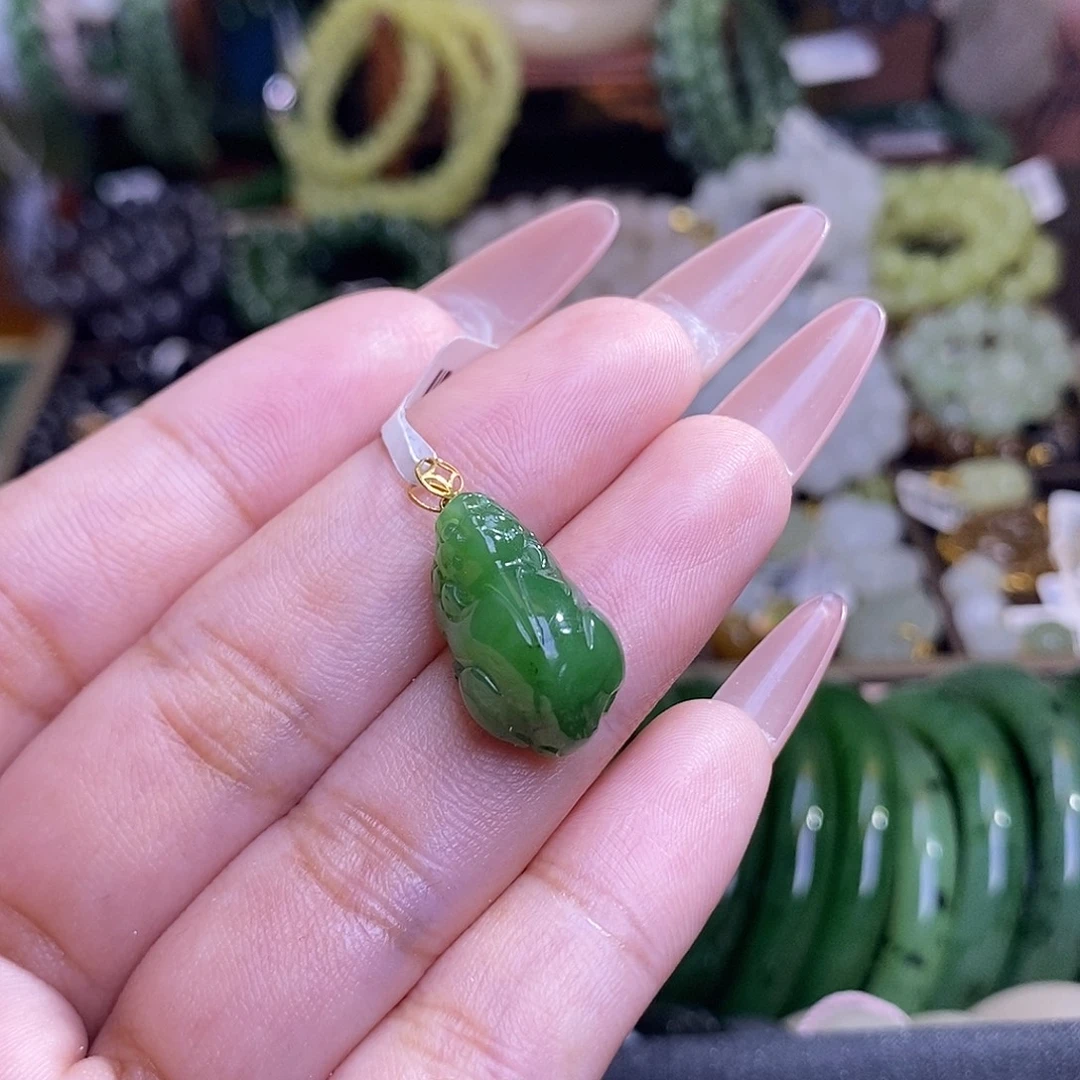 雨***晴未镶嵌手镯和田玉碧玉金镶貔貅
