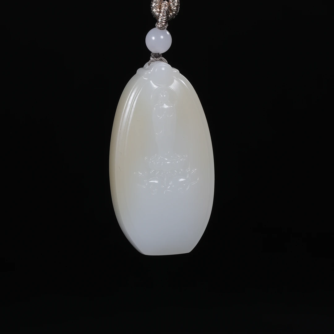 lot26精品和田玉羊脂无相佛挂件/保利拍卖