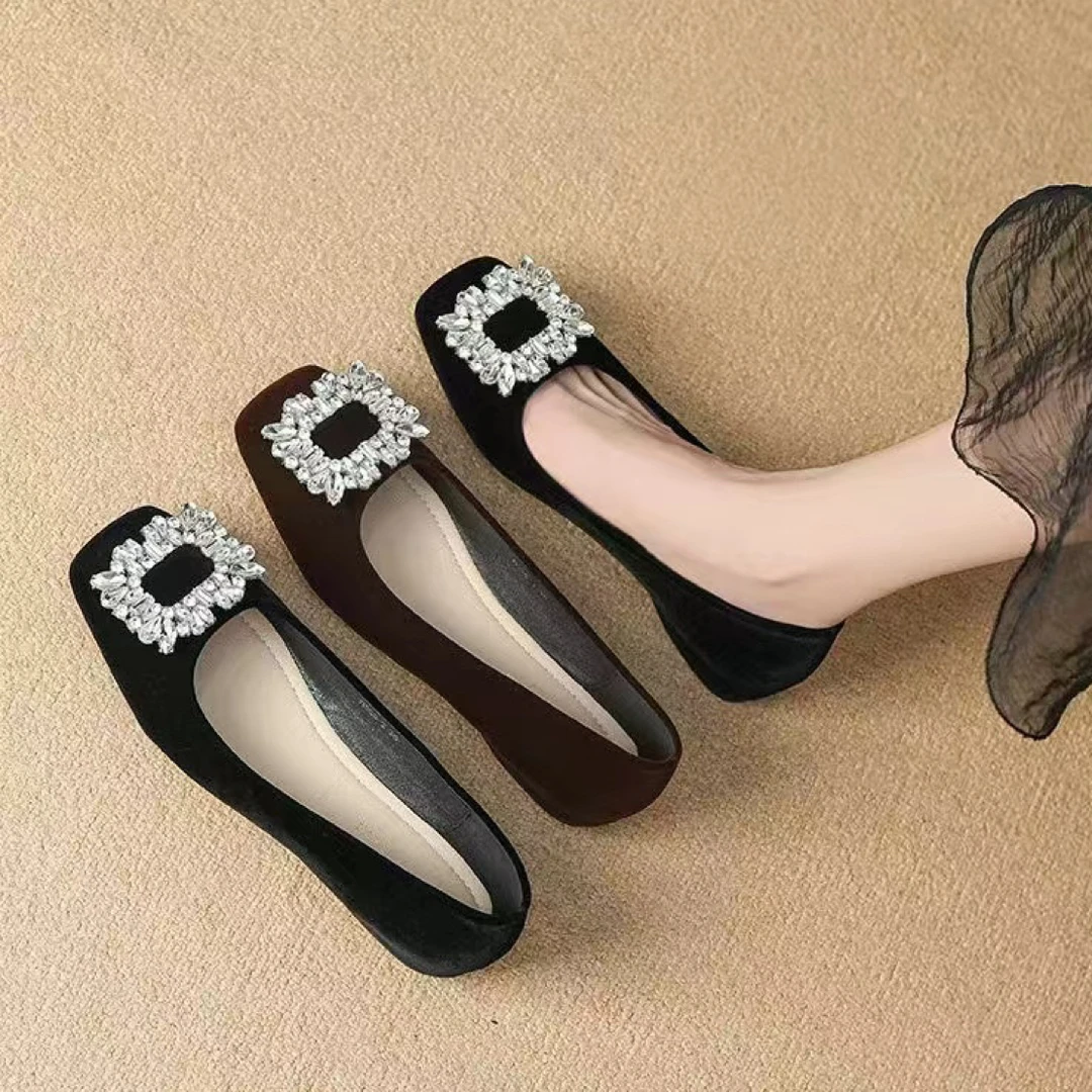 气质水钻方扣绒面单鞋女鞋子2025秋冬新款配裙子黑色套脚通勤女鞋