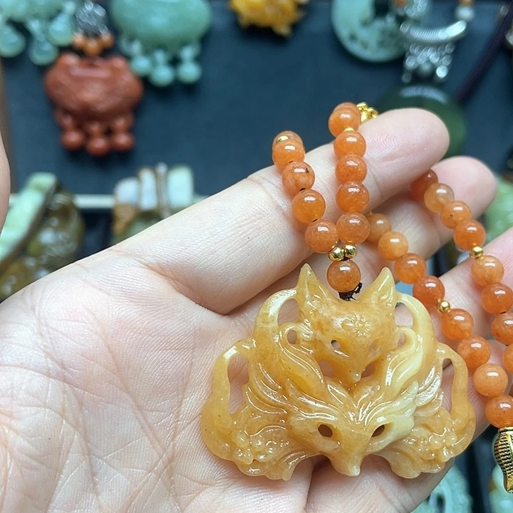未镶嵌蛇纹石玉颈饰