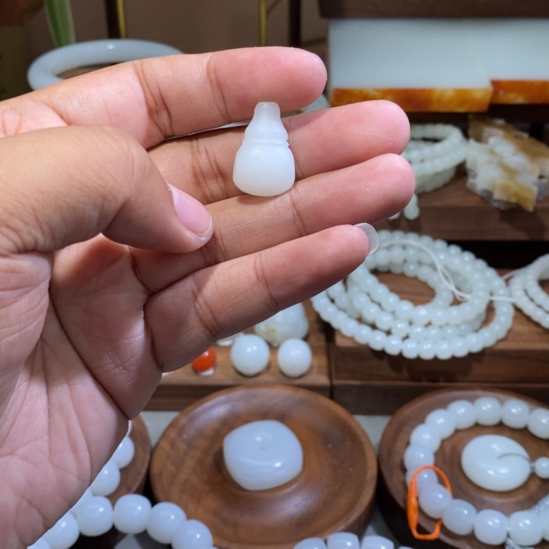 阿***臉和田玉（糖玉）未镶嵌手链