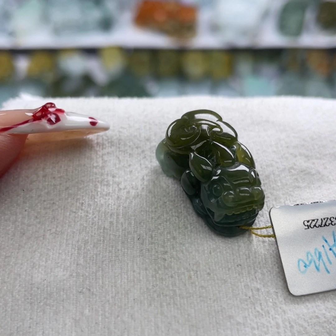 颈饰未镶嵌翡翠貔貅4