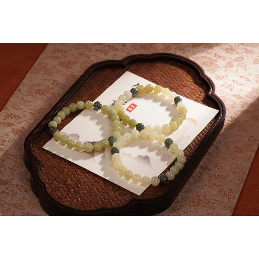 天然和田玉单圈手串—多样性发其一（约8mm）随机发