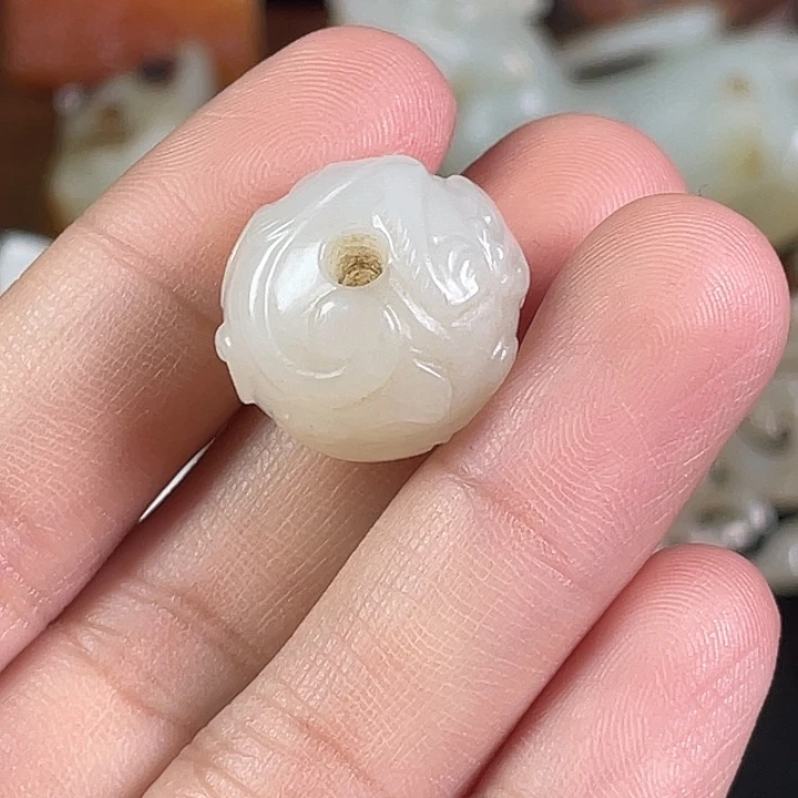 涛***旧和田玉未镶嵌挂件