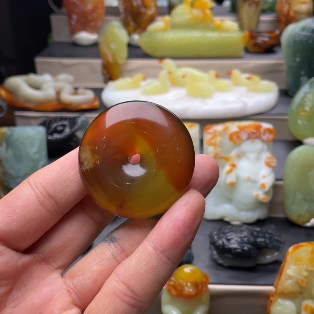 岫玉挂件未镶嵌平安扣