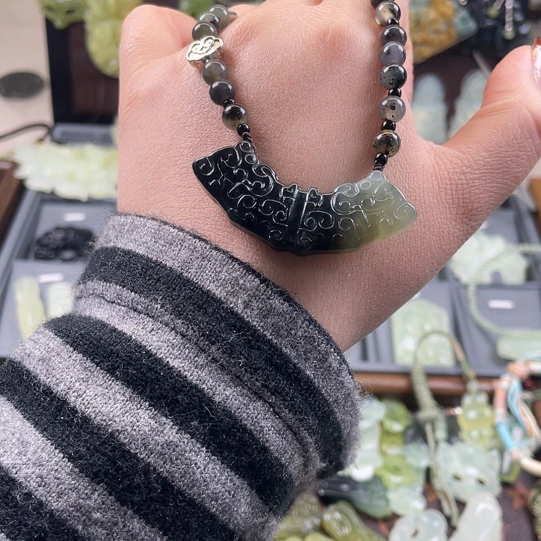 岫玉未镶嵌吊坠(赠链)