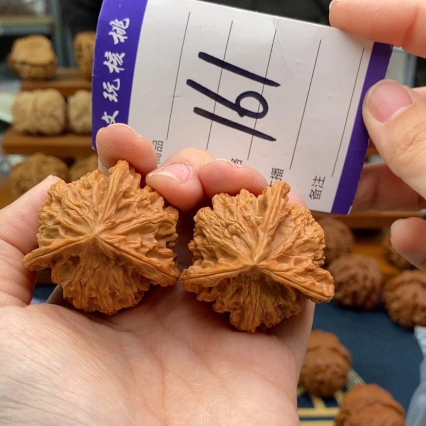 【闪购商品】文玩核桃吊坠40正奔