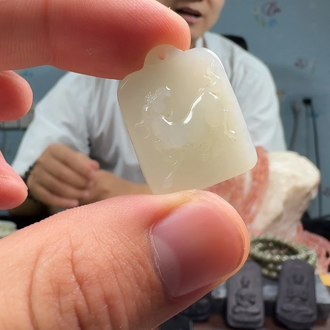 和田玉（糖玉）未镶嵌颈饰