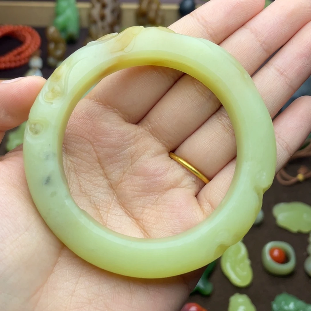 【闪购商品】和田玉未镶嵌颈饰深*