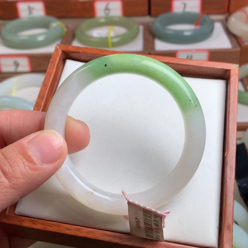 【闪购商品】和田玉手镯未镶嵌52.4