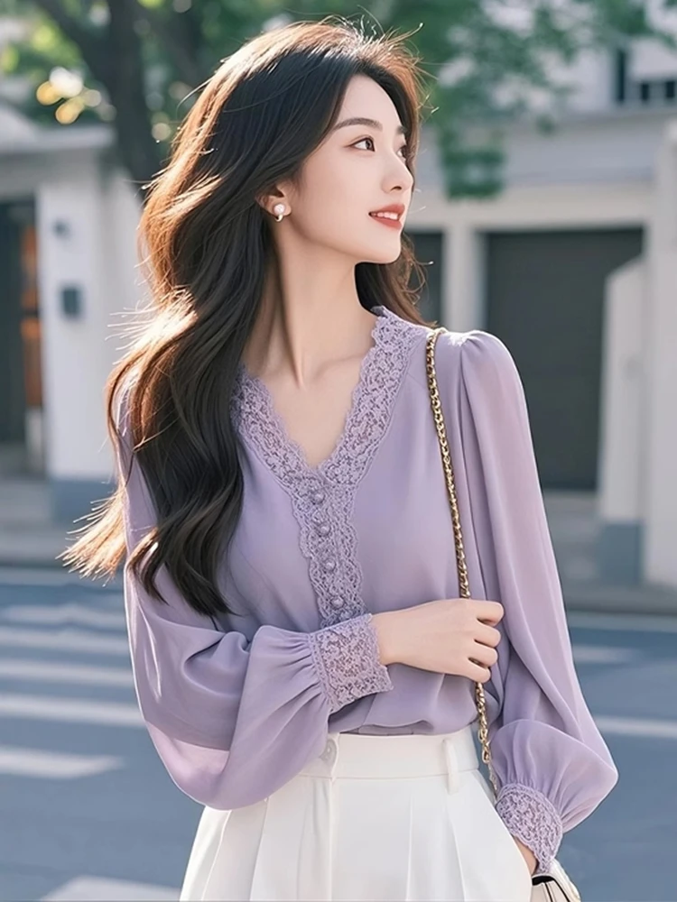 法式高级感气质v领蕾丝长袖衬衫女春季新款洋气独特超好看小上衣