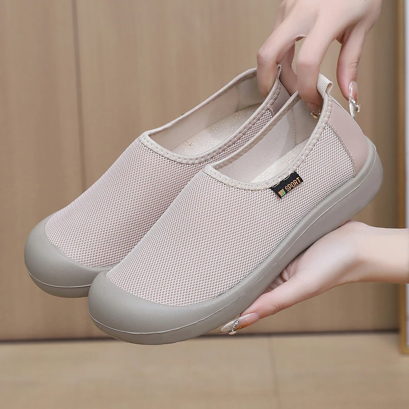 2025春秋季新款老北京布鞋软底透气休闲女鞋轻便防滑一脚蹬妈妈鞋