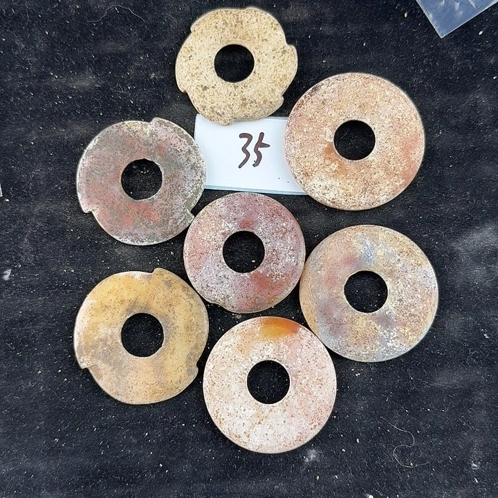 那***宋和田玉未镶嵌颈饰