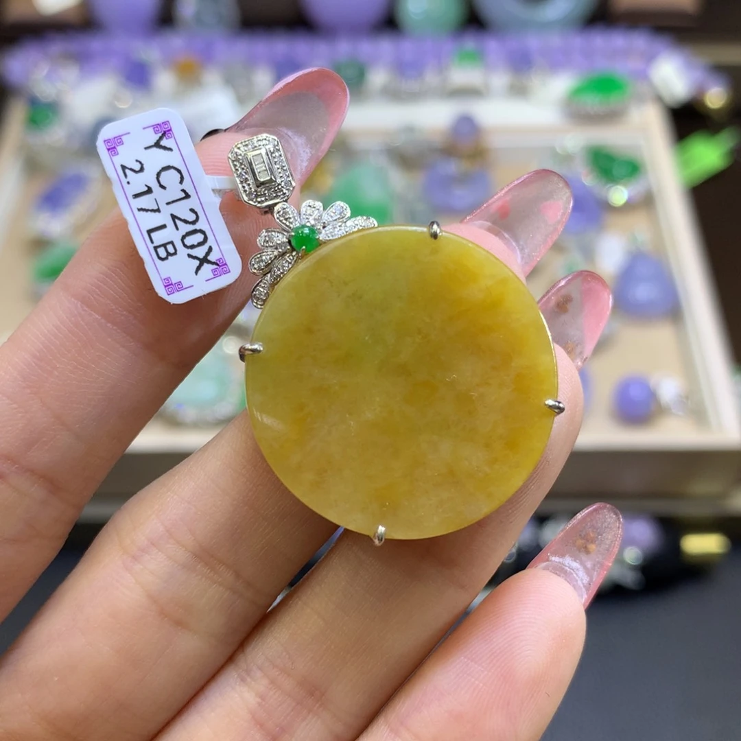 翡翠颈饰18K金镶嵌翡翠