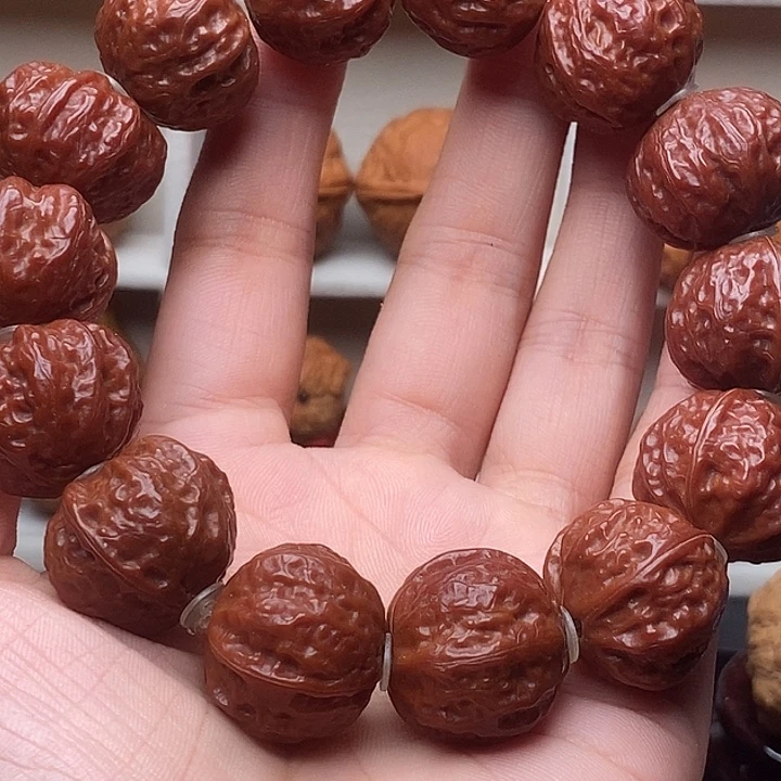 文玩核桃吊坠手串