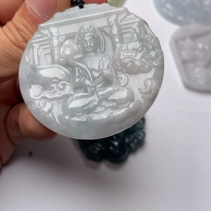 翡翠未镶嵌颈饰翡翠