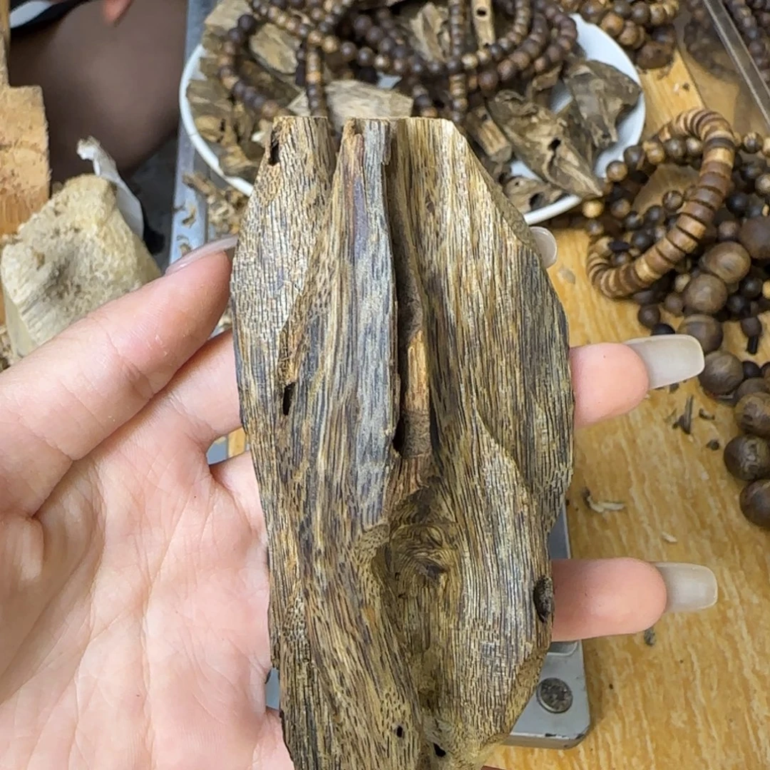 沉香碎屑沉香海南莺歌绿虫漏35g