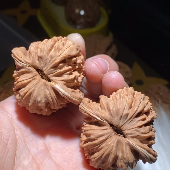 铁***强吊坠桃核虫眼四座楼