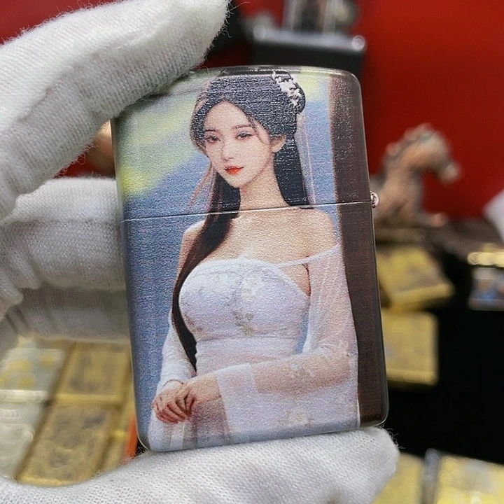 【闪购商品】酷骑白衣女子
