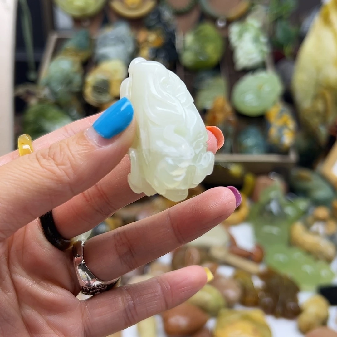 岫玉未镶嵌颈饰岫玉白菜