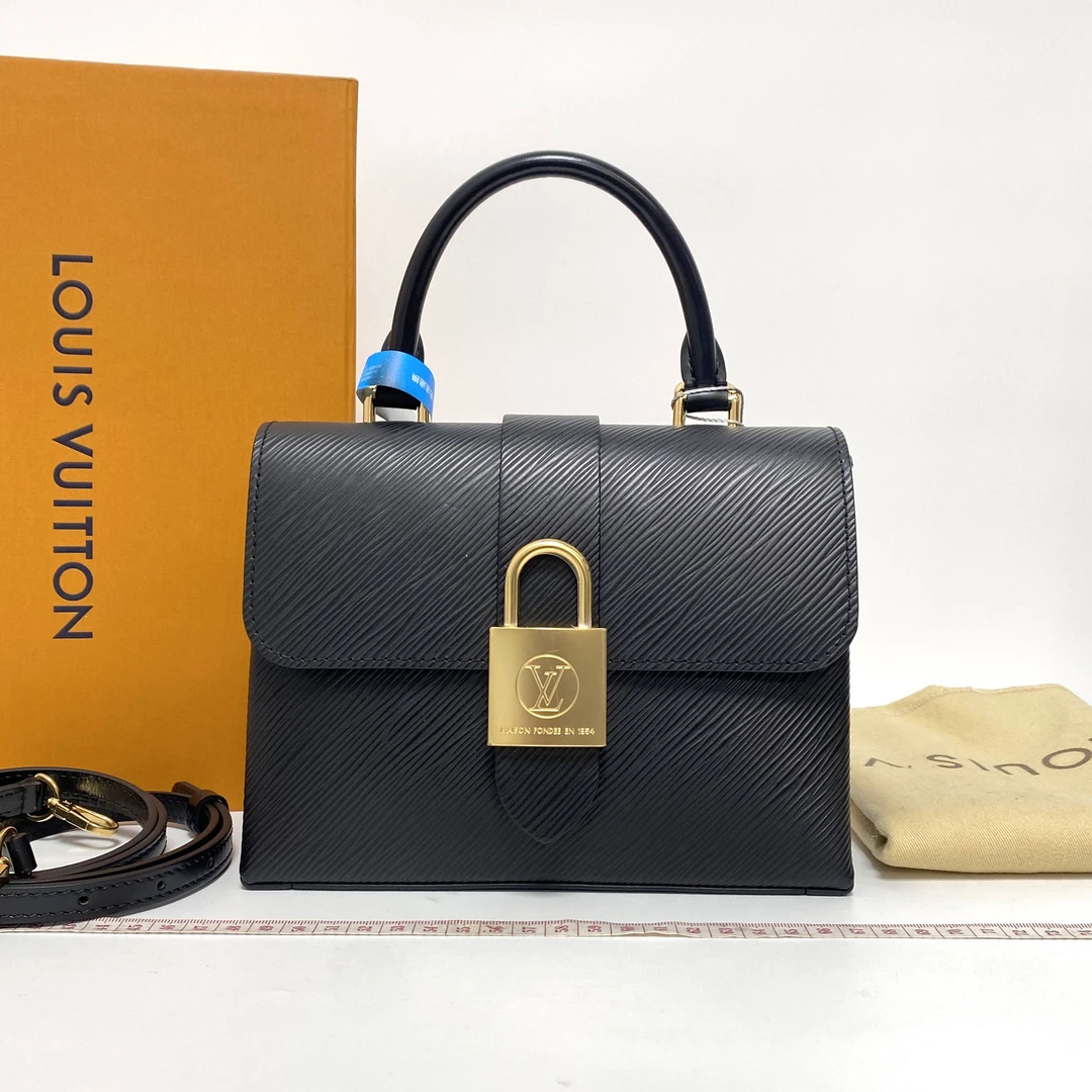 99新 LouisVuitton/路易威登 思斯专属黑金锁头单肩包BJCB664