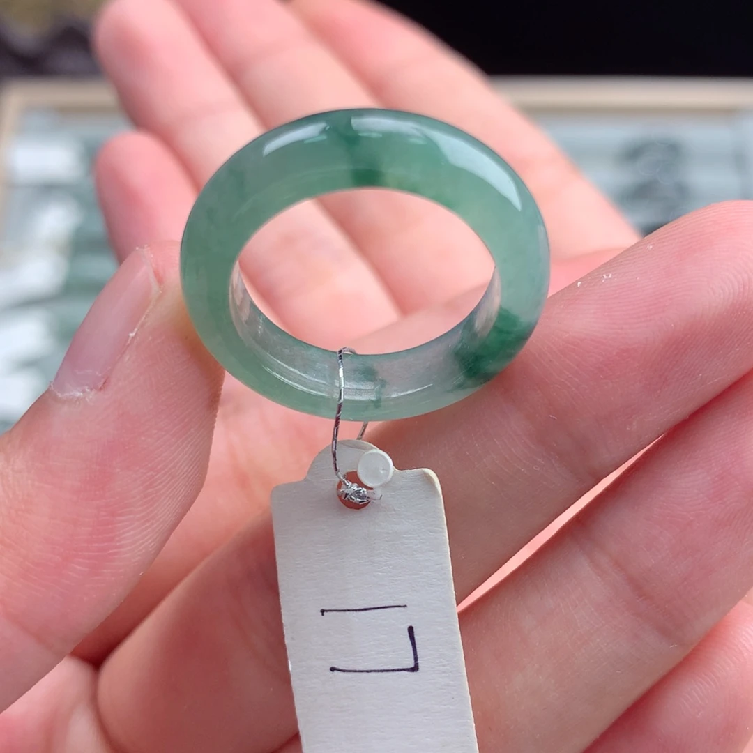 翡翠戒指未镶嵌天然