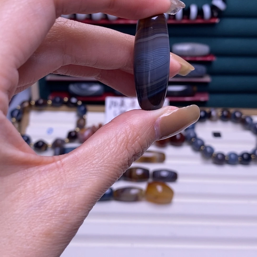 莲***澜玛瑙/玉髓合金颈饰