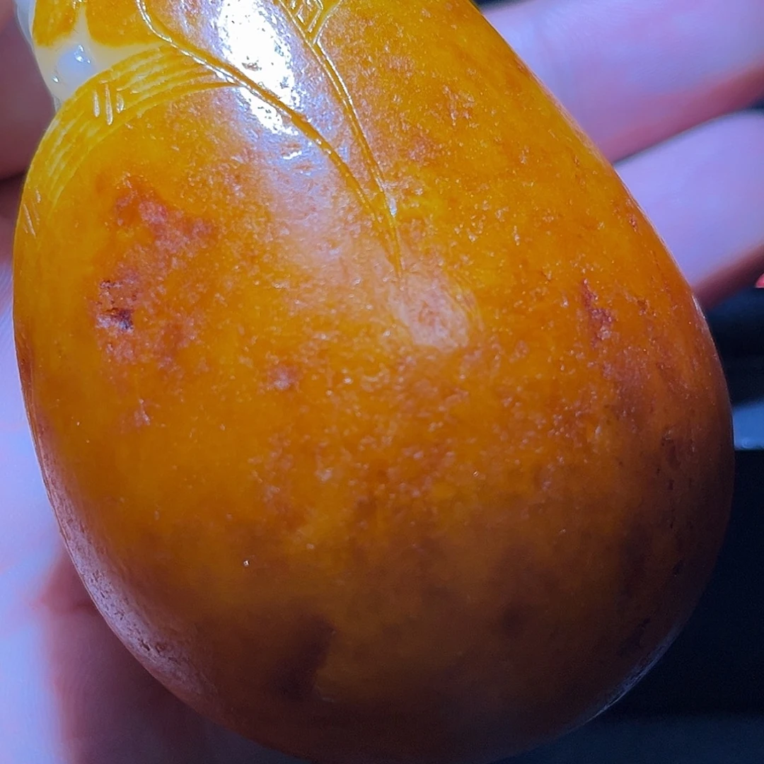 小***6和田玉未镶嵌颈饰