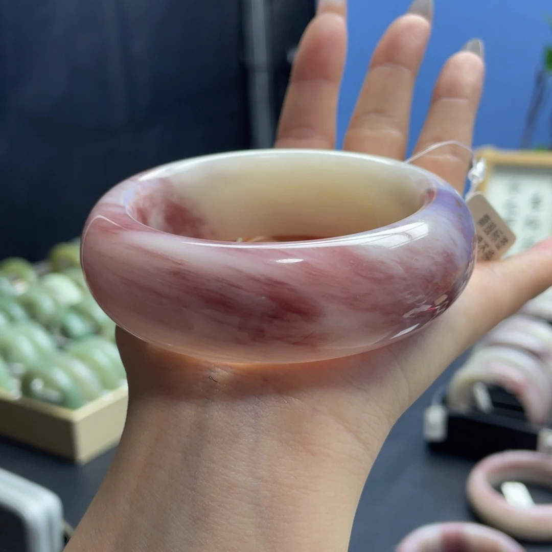 未镶嵌手镯石英岩玉
