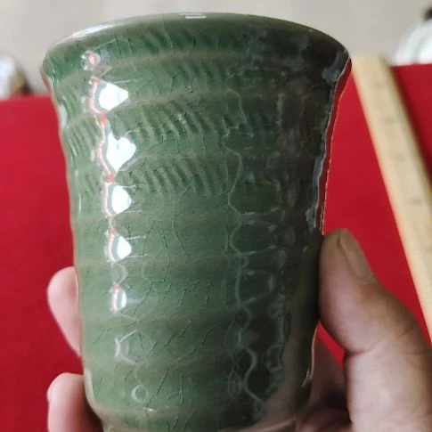 瓷片瓷片，各种摆件，均有瑕疵。沙锅！