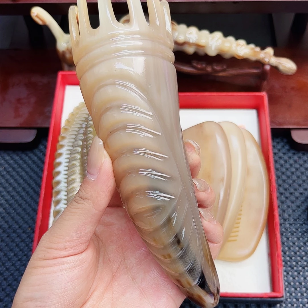 霖***儿纯手工制作纯牛角梳子