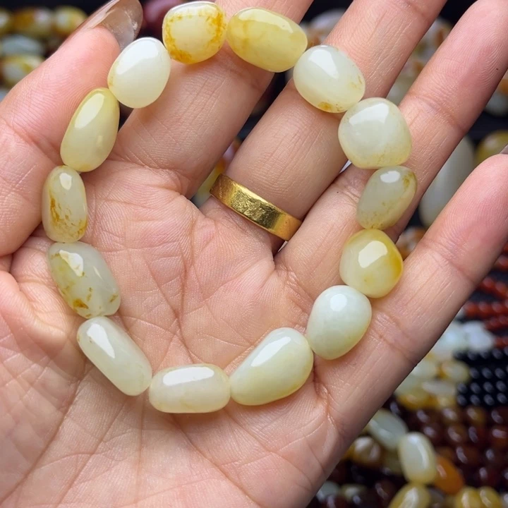 和田玉未镶嵌手链