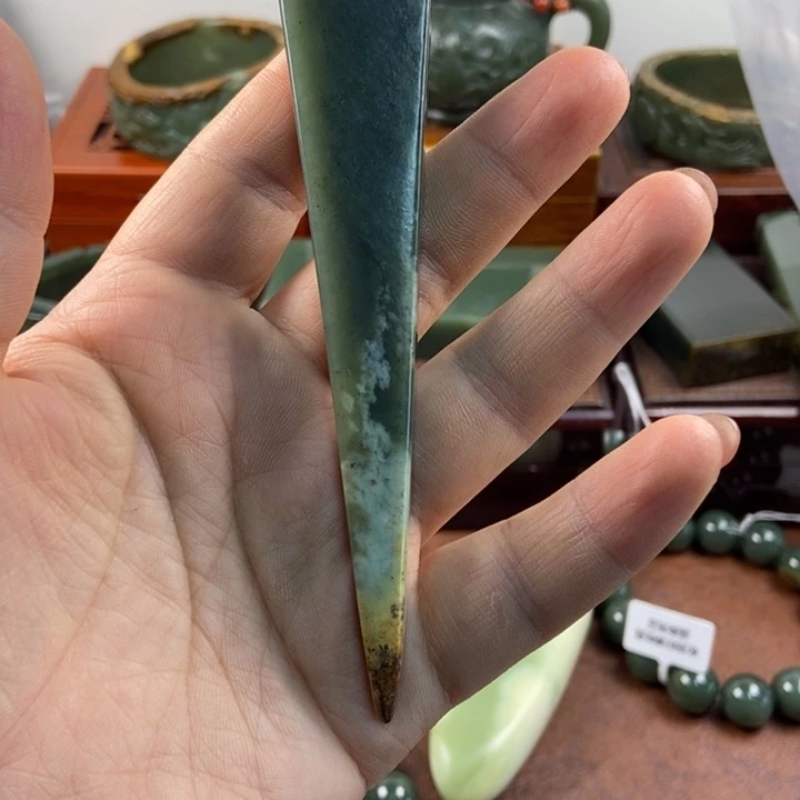 岫岩河磨玉（透闪石质玉）未镶嵌吊坠(不含链)一**顺