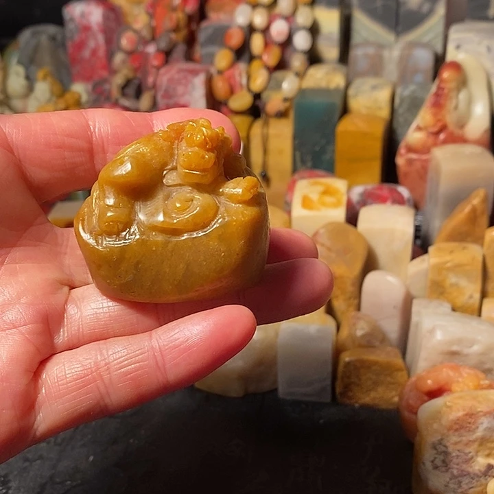 昌化鸡血石田黄石