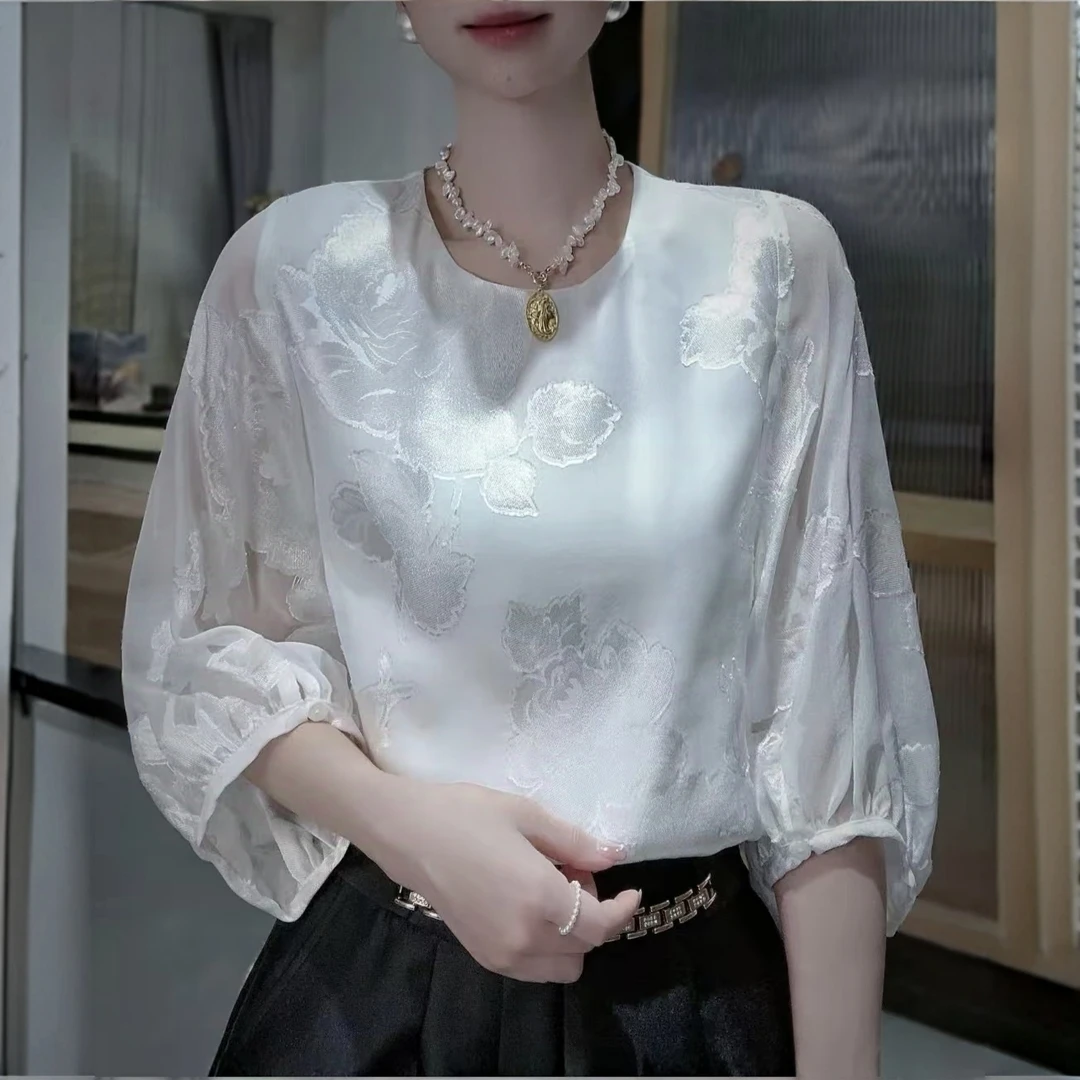 《董家推荐》新中式气质优雅圆领桑蚕丝剪花打底套头衬衫