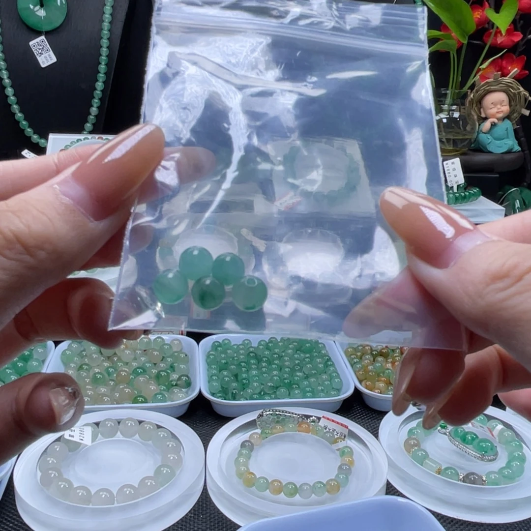 暂***好未镶嵌手串石英质玉（非洲翠）