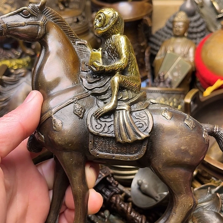 精美铜器批发档口