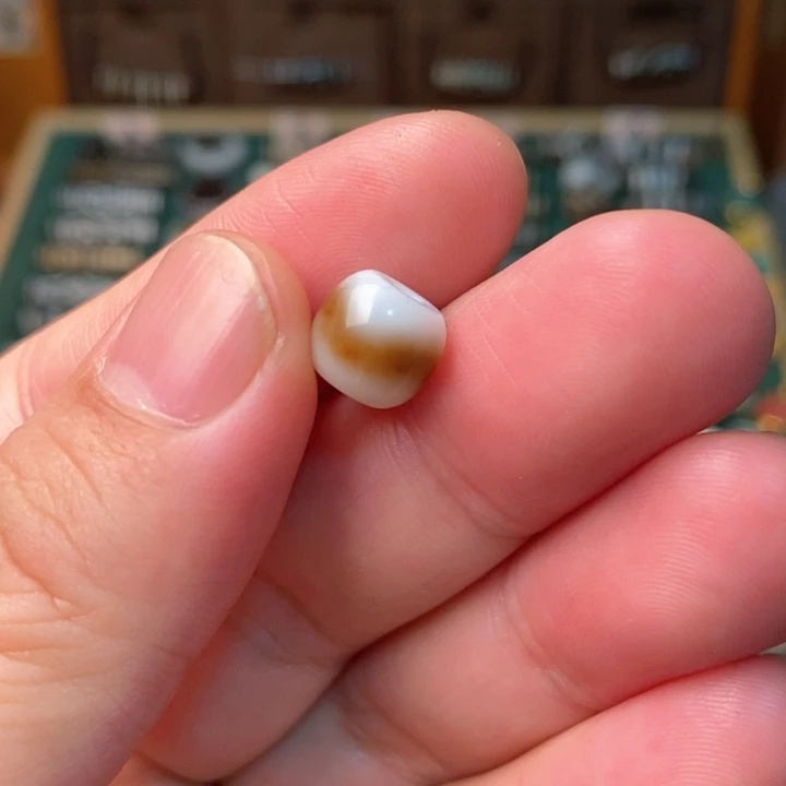 未镶嵌玛瑙/玉髓珠宝半成品