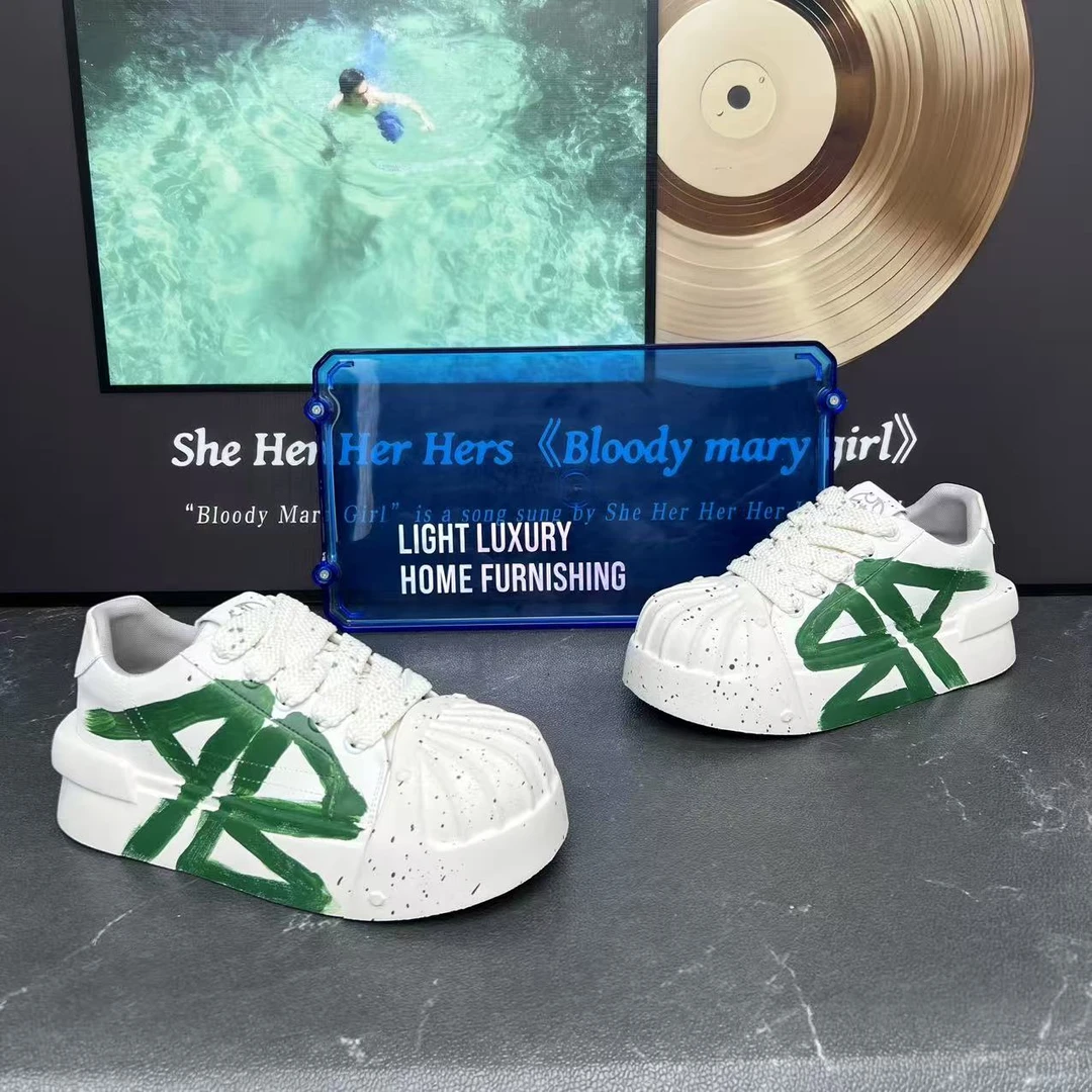 2025年新款潮流百搭时尚增高厚底贝壳头男士休闲涂鸦喷墨男鞋板鞋