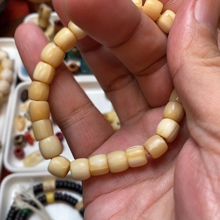 桁***玛瑙/玉髓颈饰合金