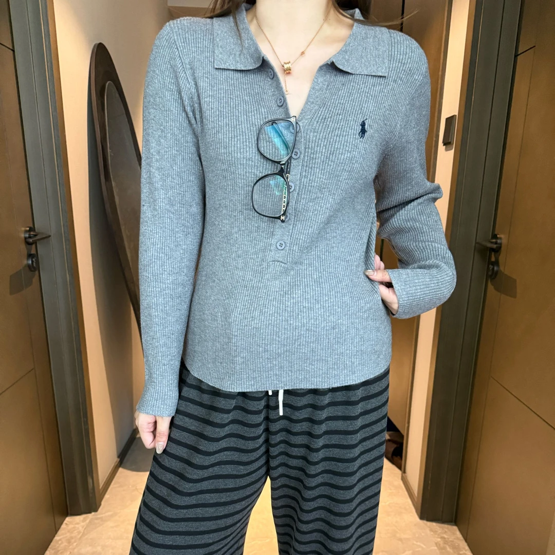 青青·STUDIO〖老钱风毛衣〗秋款显瘦老钱风排口翻领刺绣毛衣QQ2585