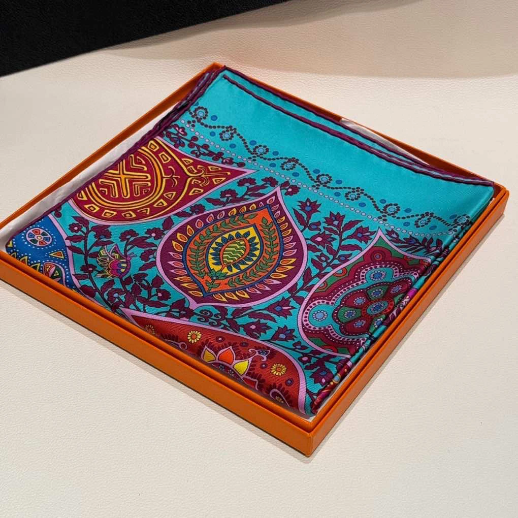 99新 Hermes/爱马仕 蓝色生命之树丝巾 尺寸90×90cm