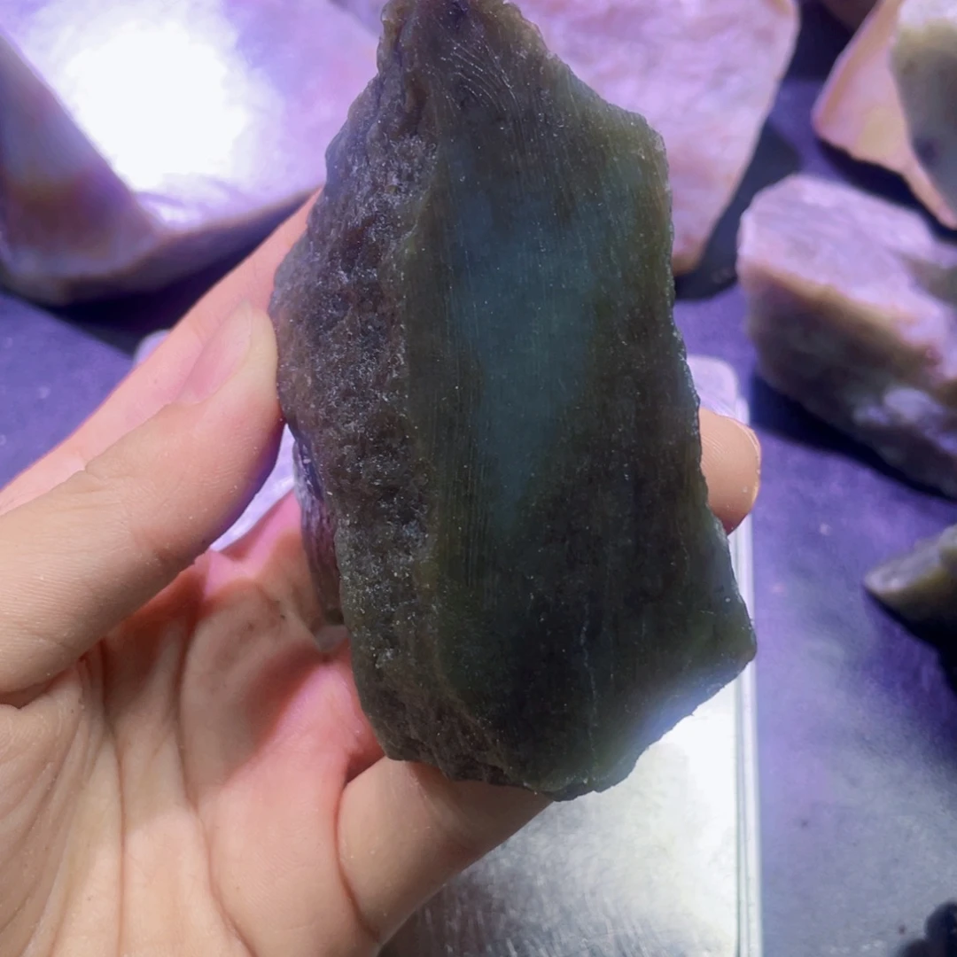 和田玉未镶嵌珠宝半成品