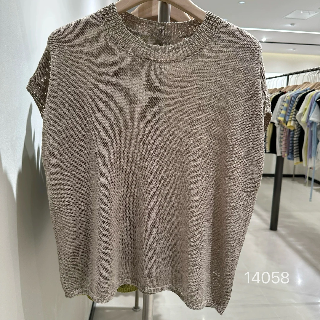 14058（部分无水洗唛，介意慎拍）WANGDAN新款净版圆领针织小飞袖