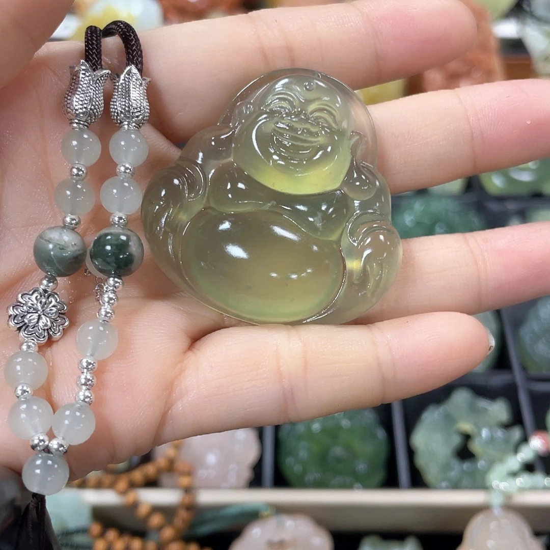 蛇纹石玉颈饰未镶嵌