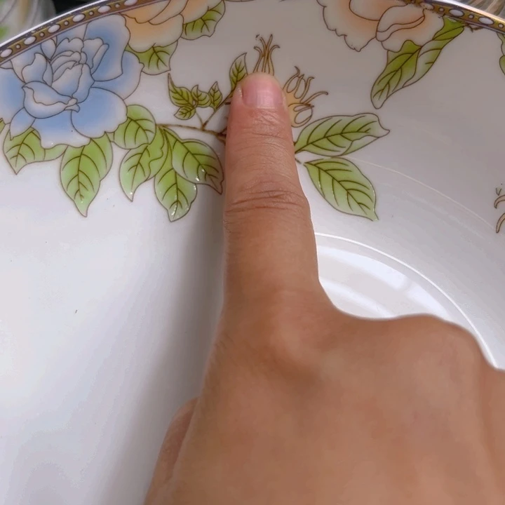 瓷片琴瑟和鸣八寸深盘四个瑕疵大